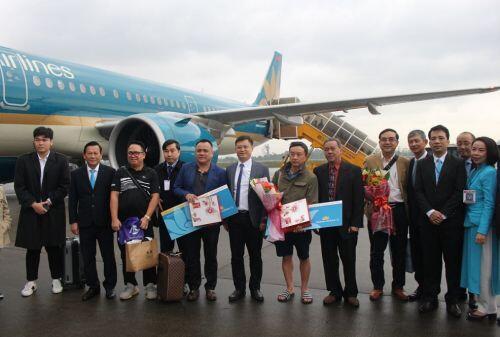180 du khách từ TP. HCM “xông đất” Huế bằng đường hàng không
