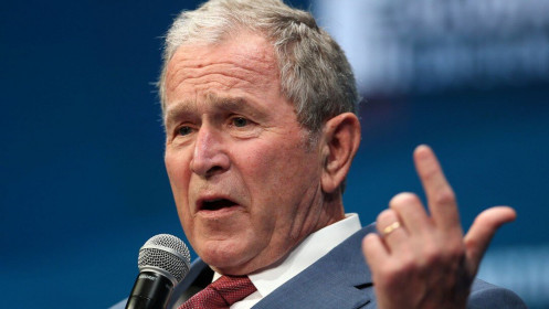 Cựu Tổng thống Bush đau lòng vì 'cảnh bệnh hoạn' trong ‘ngày phán quyết’