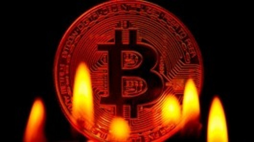 Bitcoin về gần 33,900 USD, hơn 170 tỷ USD bị ‘thổi bay’ khỏi thị trường tiền ảo