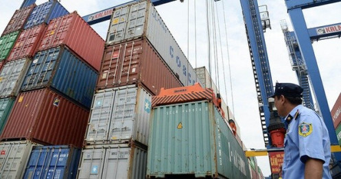Thuê container rỗng tăng chóng mặt: gấp 10 lần