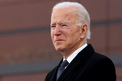 Ông Biden ‘nén nước mắt’ rời Delaware, đến Washington nhậm chức