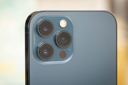 iPhone 12 Pro Max giảm giá ‘sập sàn’ trước Tết