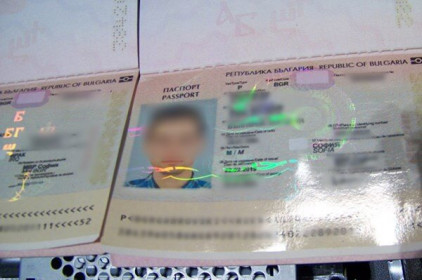 Bulgaria triệt phá nhóm làm giả thẻ cư trú cho công dân ngoài EU