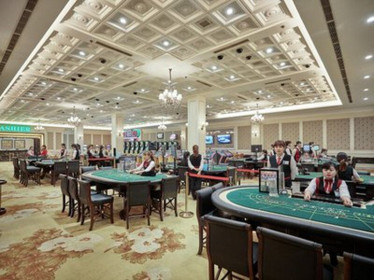 Vì sao cổ phiếu ông chủ casino Quảng Ninh RIC tăng trần 12 phiên liên tiếp dù kinh doanh ảm đạm?