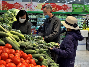Hà Nội: Hàng hóa đầy kệ, không có tình trạng người tiêu dùng đổ xô đi mua thực phẩm tích trữ