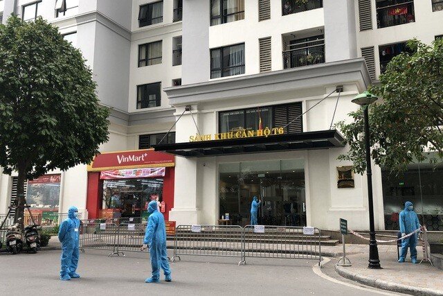 Covid-19 ở Hà Nội: Cách ly y tế tòa nhà ở Times City
