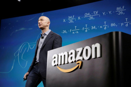 Tỉ phú Jeff Bezos bất ngờ rời ghế CEO Amazon