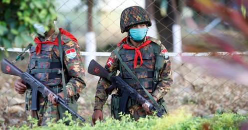 Quân đội Myanmar yêu cầu các nghị sĩ rời thủ đô trong vòng 24h