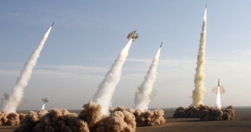 Iran dọa dùng "lá bài vũ khí hạt nhân" nếu bị phương Tây dồn ép