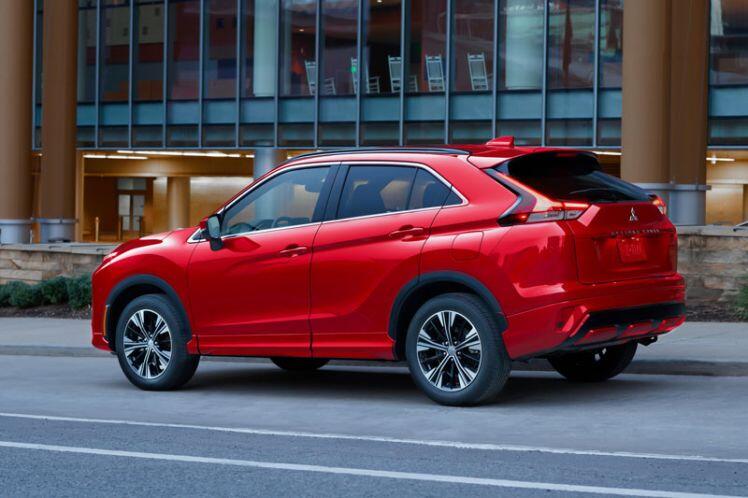 SUV Mitsubishi động cơ tăng áp, giá hơn 500 triệu, cạnh tranh với Ford Escape