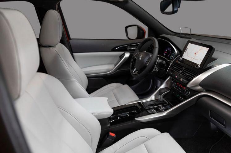 SUV Mitsubishi động cơ tăng áp, giá hơn 500 triệu, cạnh tranh với Ford Escape