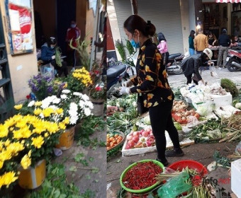 Chợ Tết ngày 30, tiểu thương bán hoa 'phá giá', giá rẻ như cho