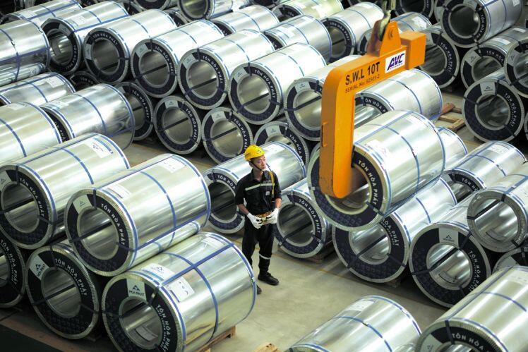 ''Vua thép'' Tân Sửu tiếp tục lập kỷ lục mới