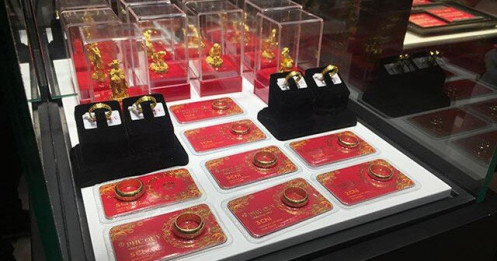 Nhiều mẫu vàng độc, lạ tràn ngập thị trường trước ngày Vía Thần tài