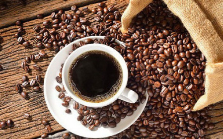 Giá cà phê hôm nay 21/1: Xu hướng giảm nhẹ, tín hiệu lạc quan cho cà phê Việt trong năm 2021