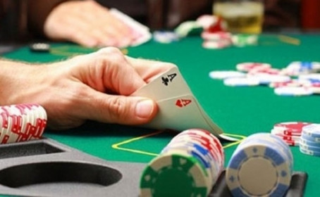 Casino lớn nhất Hạ Long báo lỗ, cổ phiếu vẫn liên tục tăng trần