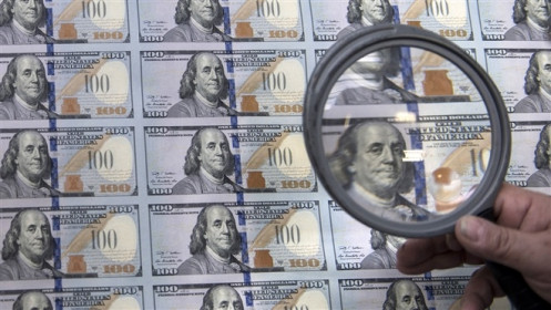 Tỷ giá USD hôm nay 25/2: USD lại lao dốc xuống mức rất thấp