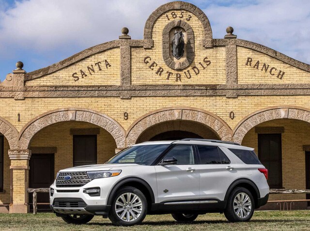Ford ra mắt Explorer King Ranch với giá từ khoảng 1,2 tỷ đồng