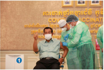 Vì sao ông Hun Sen tiêm vắc xin Covid-19 của AstraZeneca, không phải vắc xin Trung Quốc?