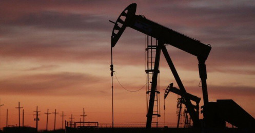 Giá dầu tăng vọt khi nội bộ OPEC+ bất đồng về hướng điều chỉnh sản lượng