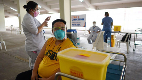 Nhân viên y tế Philippines không tiêm vắc xin Trung Quốc, chờ vắc xin phương Tây