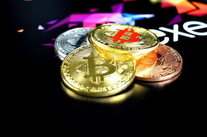 Giá Bitcoin hôm nay ngày 11/3: Bitcoin vượt mốc 56.000 USD, sẵn sàng chinh phục mức đỉnh kỷ lục mới