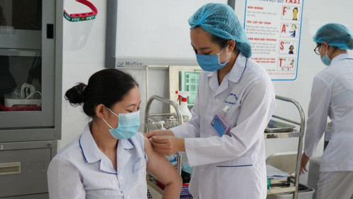 WHO: Không lý do gì để ngừng tiêm vắc xin AstraZeneca