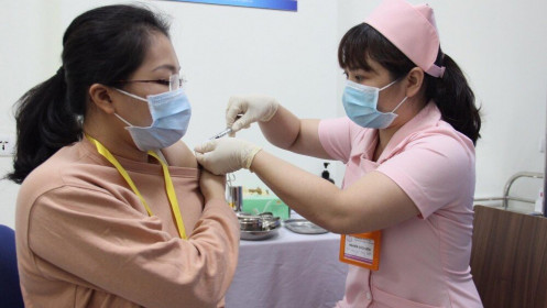 Covid-19 tại Việt Nam chiều 15/3: Có 3 ca mắc mới, sức khỏe một số bệnh nhân rất nặng tiến triển ngoạn mục