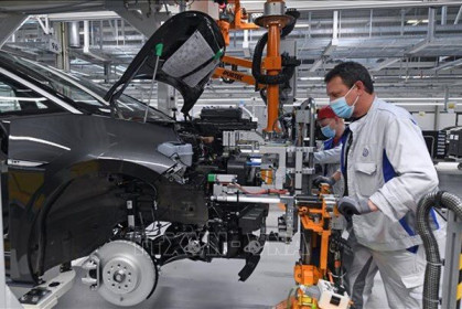 Volkswagen sẽ cắt giảm 5.000 việc làm để tập trung cho xe điện