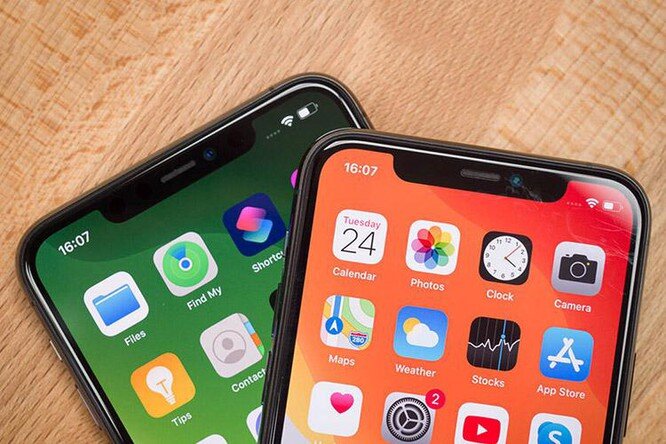 iPhone toàn màn hình hay iPhone màn hình gập, cái nào sẽ đến trước?