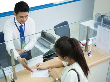 Chứng khoán Việt Nam: Vốn nội "cân" hết vốn ngoại
