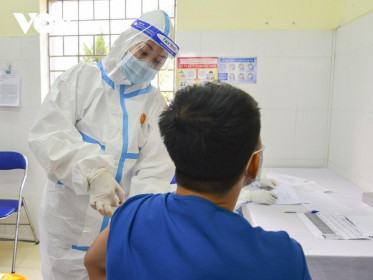 3 trường hợp ở Điện Biên phản ứng phụ sau tiêm phòng Vaccine AstraZeneca
