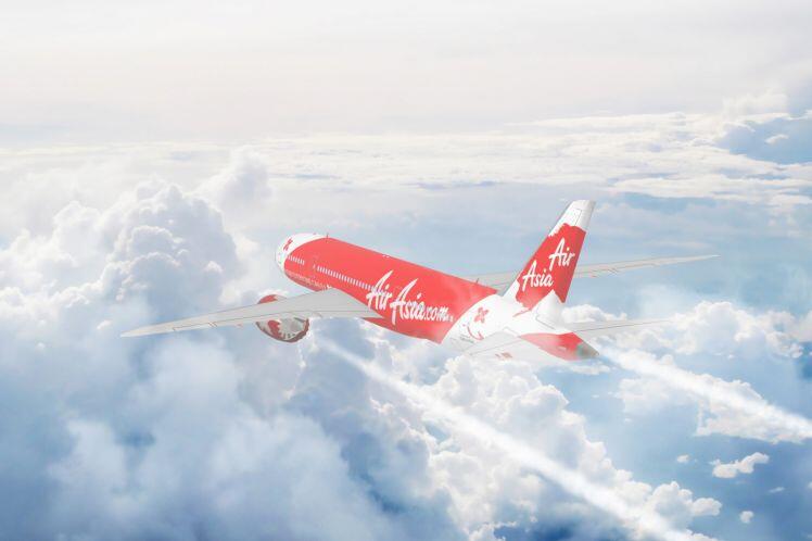 Ít được bay, AirAsia đi làm thêm… truyền thông