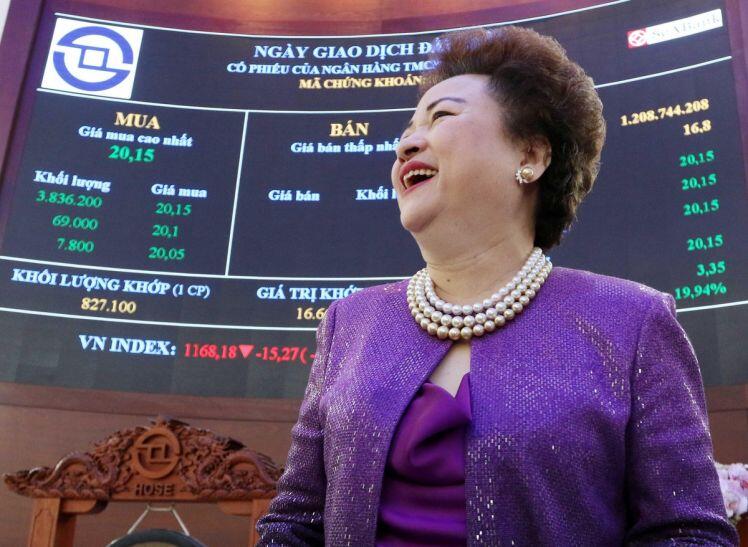 Madam Nga bày tỏ cảm xúc đặc biệt trong màu tím ngày chào sản cổ phiếu của SeABank
