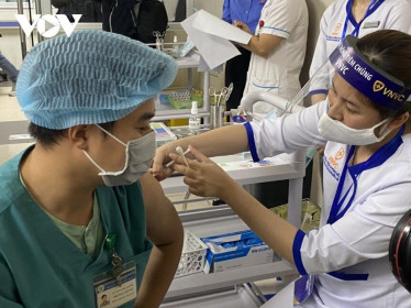 Việt Nam đã nhận được cam kết cung ứng vaccine Covid-19 từ 3 nguồn