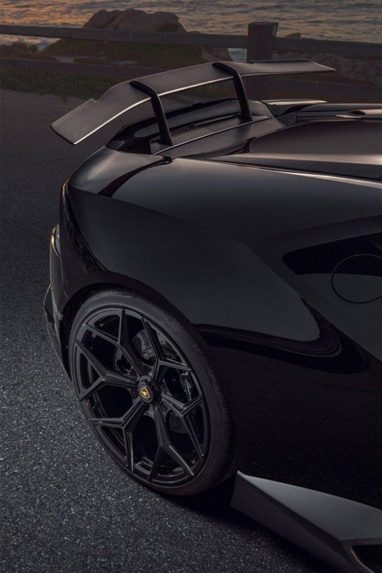 Novitec ra mắt gói nâng cấp dành cho siêu xe Lamborghini Huracan EVO RWD