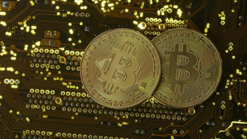 Giá Bitcoin hôm nay ngày 1/4: Bitcoin hồi phục trở lại trên mức 59.000 USD sau cú "flash crash" đột ngột sụt giảm 2.000 USD trong vòng 5 phút