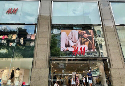 H&M, Uniqlo, Chanel... hốt bạc tại thị trường Việt Nam