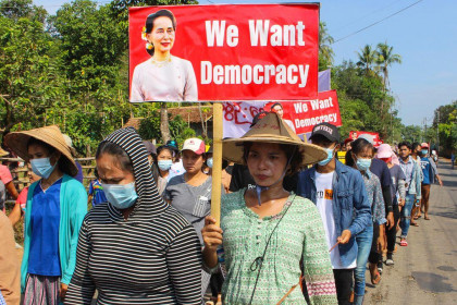 Người biểu tình Myanmar kêu gọi công nhận lực lượng vũ trang thiểu số