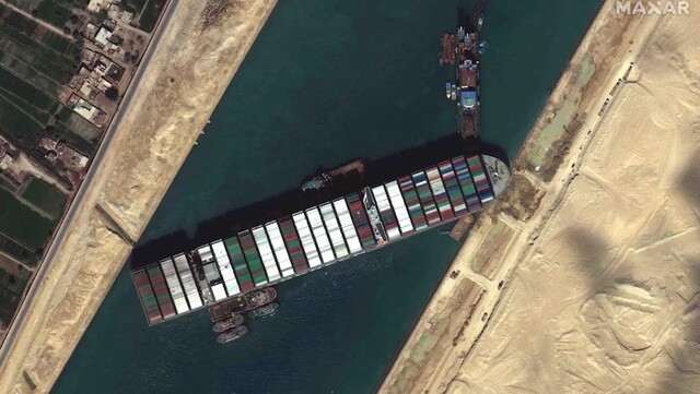 Ai Cập nêu điều kiện thả siêu tàu sau vụ kênh Suez "thất thủ"