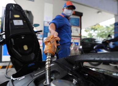Xăng, dầu đồng loạt giảm giá sau nhiều lần tăng