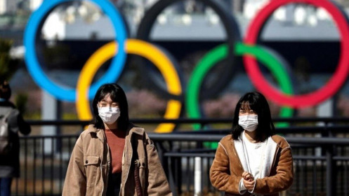 Làn sóng Covid-19 mới đẩy Nhật Bản vào “thế khó” trước thềm Olympic