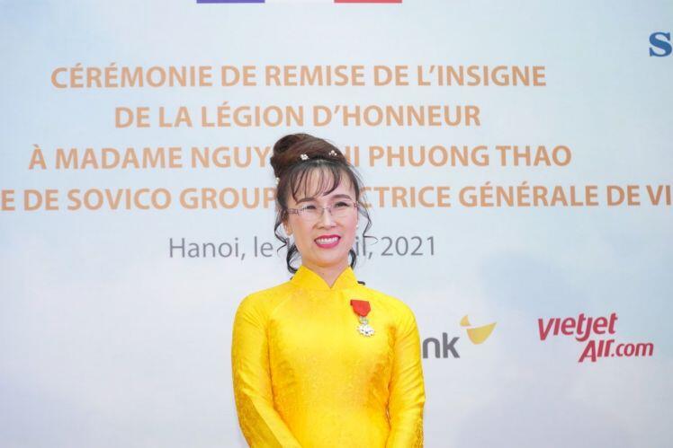 Nữ doanh nhân Nguyễn Thị Phương Thảo nhận Huân chương  Bắc đẩu bội tinh của Nhà nước Pháp trao tặng