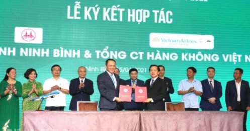 Vietnam Airlines ký kết hợp tác toàn diện với tỉnh Ninh Bình