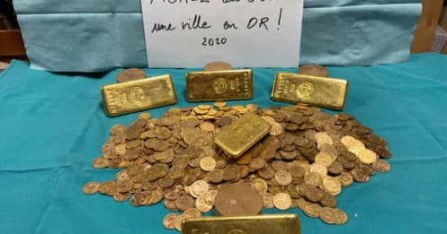 Pháp: Tìm thấy kho báu 1.000 đồng tiền vàng và vàng thỏi trong căn nhà cũ