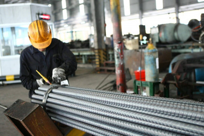 Nhà thầu xây dựng lo 'vỡ trận' vì giá thép