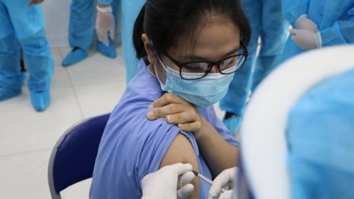 Gần 47.000 người Việt được tiêm vaccine Covid-19 trong 1 ngày, Bộ Y tế hướng dẫn chẩn đoán và điều trị hội chứng huyết khối
