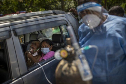 Tòa án Ấn Độ tuyên bố sẵn sàng ‘treo cổ’ bất cứ ai cản đường vận chuyển oxy