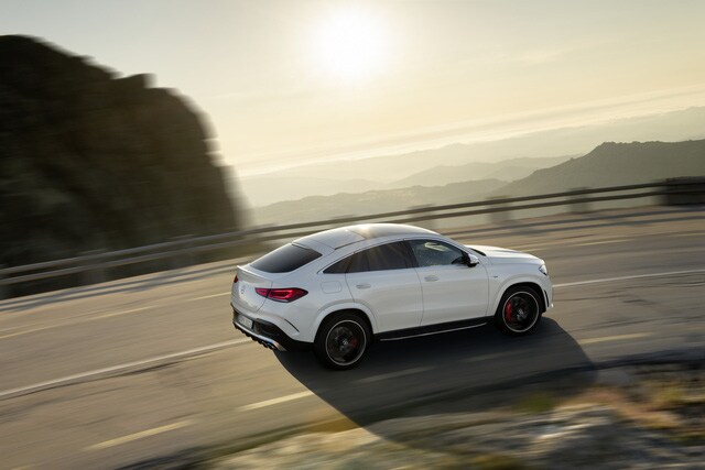 Mercedes Benz GLE Coupe 2021 giá 5,35 tỷ đồng vừa ra mắt có gì?