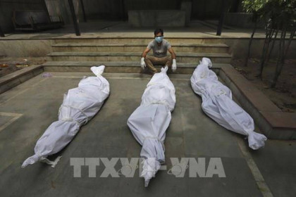 Dịch COVID-19: Ấn Độ lần đầu tiên có số ca tử vong theo ngày vượt mốc 3.000 người